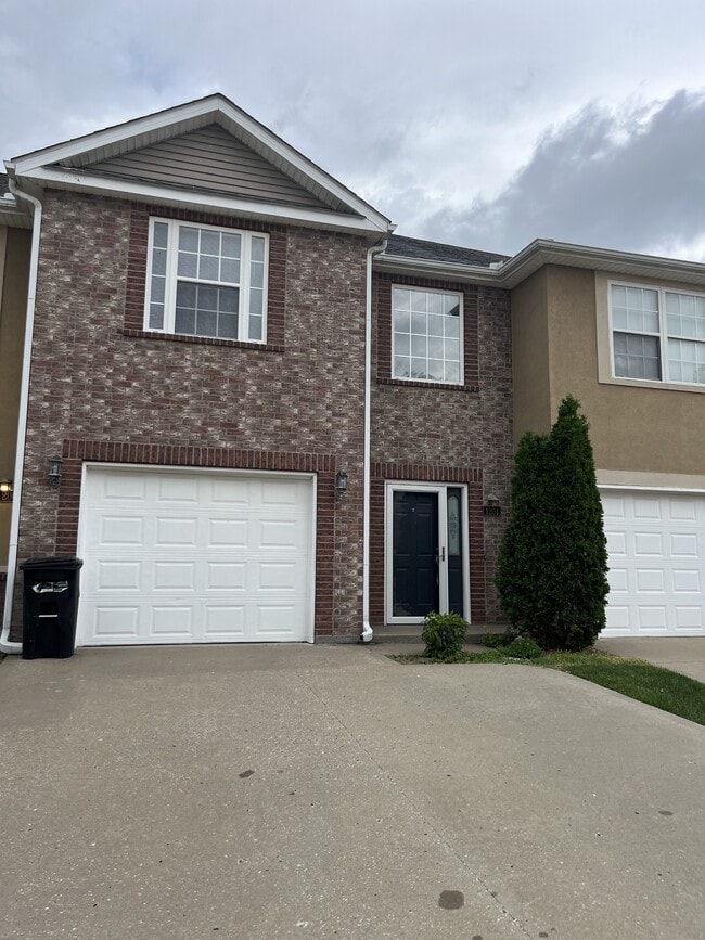 Building Photo - 1204 Dustins Way