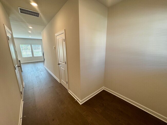 Photo - 3BR/2.5BA Townhouse in Monroe