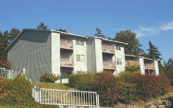 Evergreen Hills Apartments - Evergreen Hills Apartments