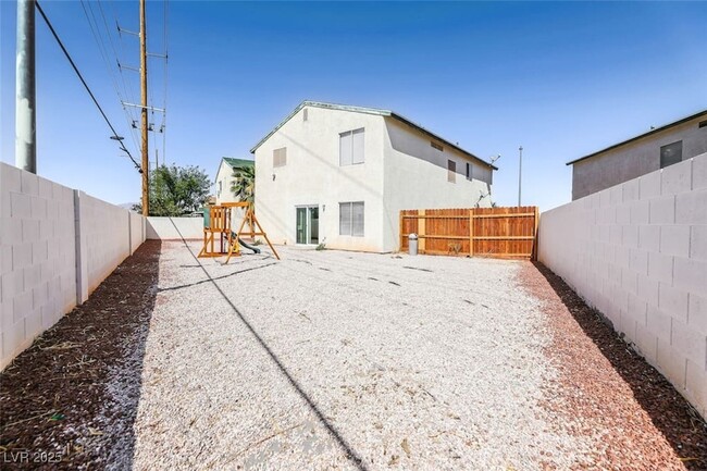 Building Photo - 3833 Via Lucia Dr Rental