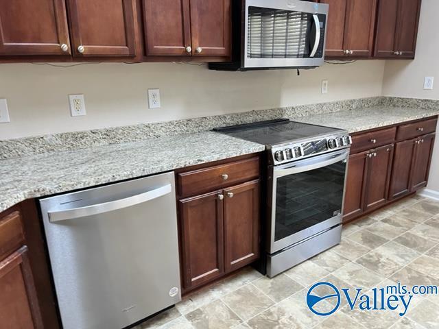 Photo - 120 NW Wittington Ln