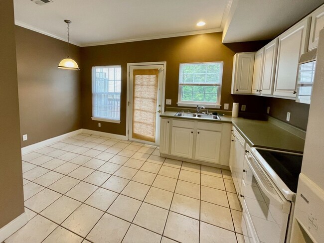 Photo - 2 Bedroom / 2.5 Bath Condo Johnson City, TN Unit 15