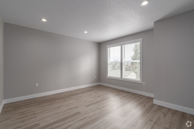 3BR, 2.5BA - 1,698SF - Primary Bedroom