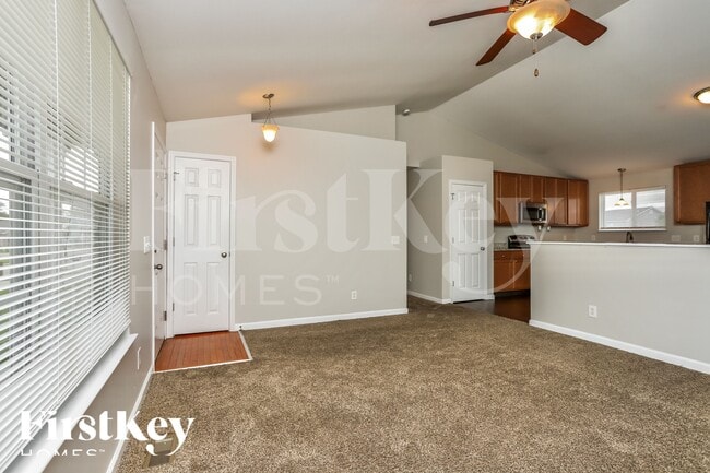 Photo - 322 Aspen Creek Dr