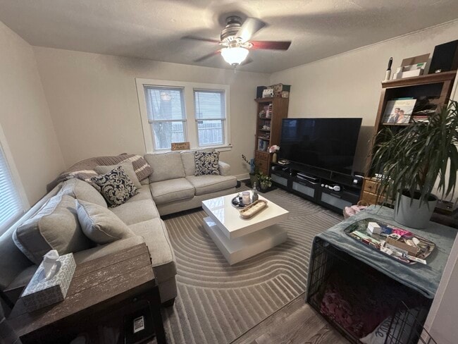 Photo - 502 S Fisk St