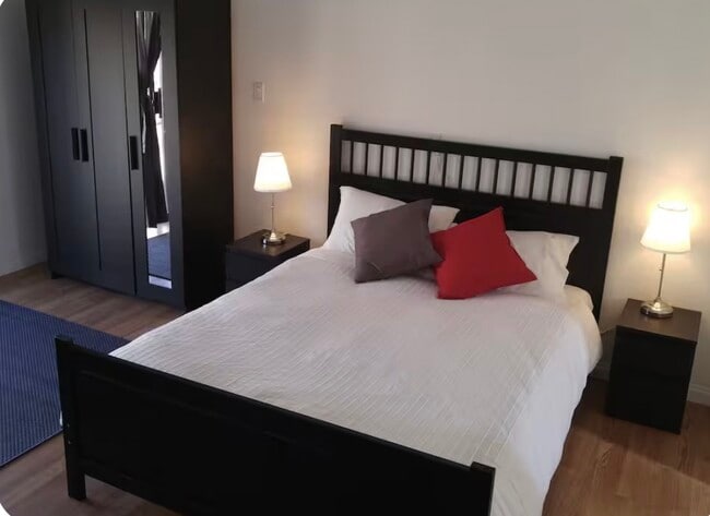 Building Photo - 11917 Orizaba Ave Unit Garden Bungalow