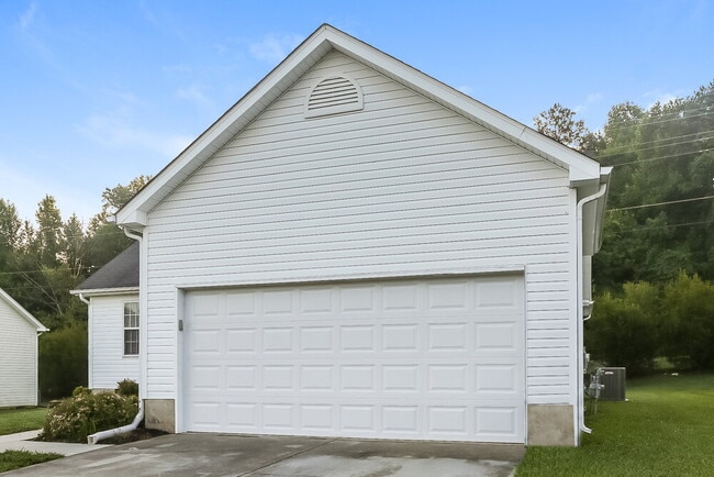 Photo - 5751 Heron Point Pl SW