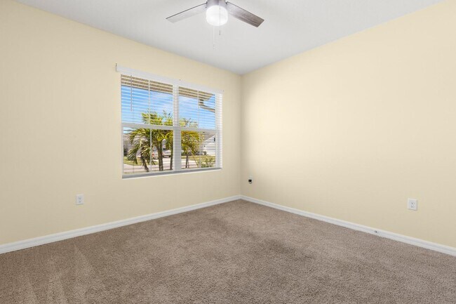 Photo - 13911 Smiling Daisy Pl