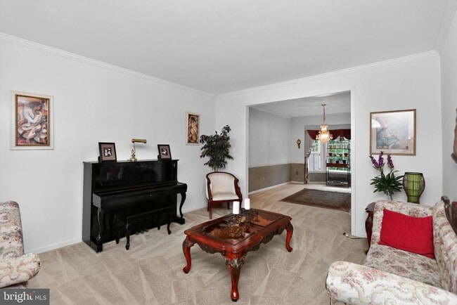 Photo - 6 Thames Ct