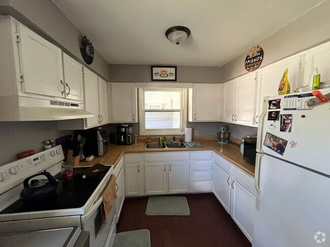 Building Photo - 1401-1403 Wisconsin St Unit #1403 Rental