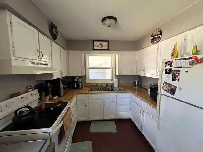 Building Photo - 1401-1403 Wisconsin St Unit #1403 Rental