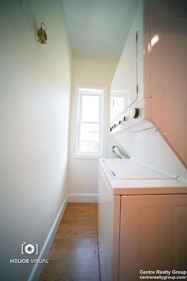 Photo - 2500 Sq Ft. Massive Luxury Apt in Davis Sq...