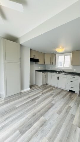 Photo - 8819-8102 102 Ave