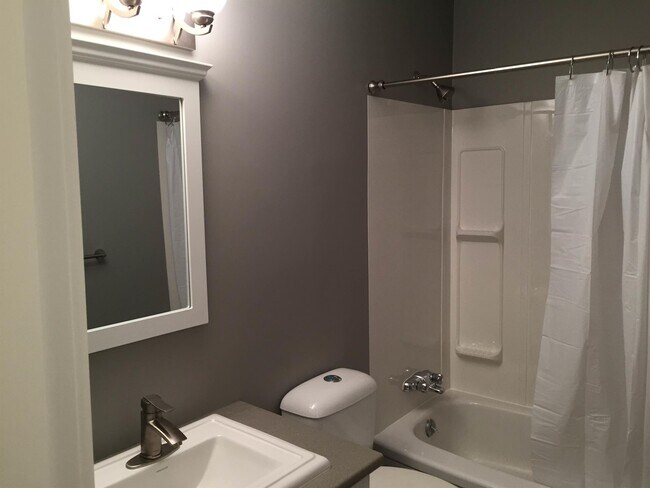 Photo - 10303-10397 97 Ave