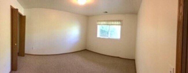 Photo - 7000 Uncle Robert Ln