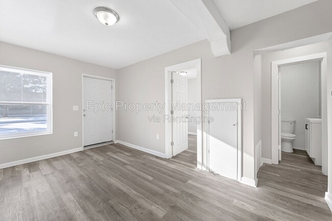 Photo - 6747 Ford Ave