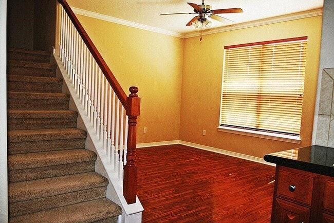 Photo - 906 Sterling Creek Cir
