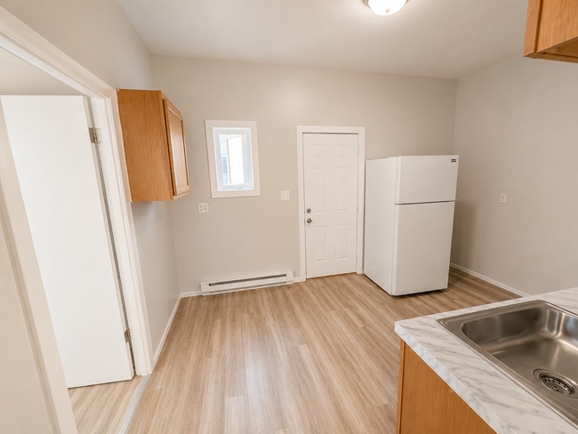Photo - 456 Arden Pl