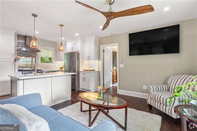 Building Photo - 1032 Oakdale Rd NE Unit 1 Rental