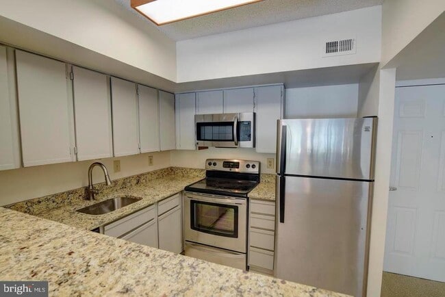 Photo - 1001 N Randolph St Unit 215