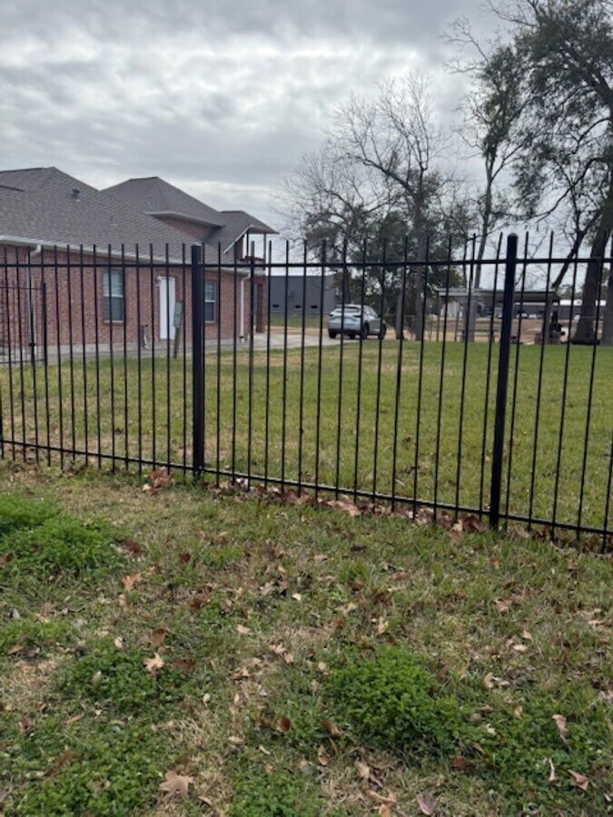 Photo - 702 Staitti St