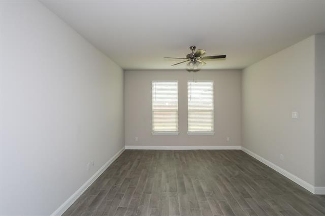 Photo - 808 Wilmott Ter