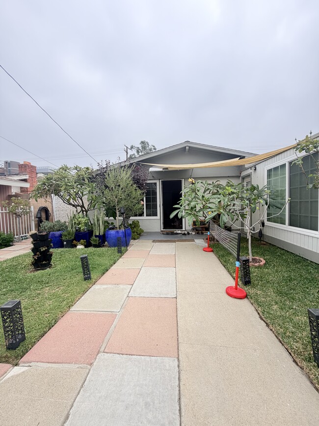 Building Photo - 11914 Volunteer Ave