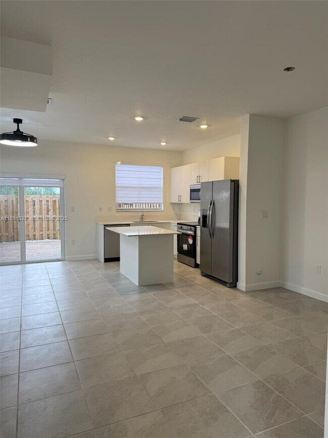 Photo - 2582 SE 29th St