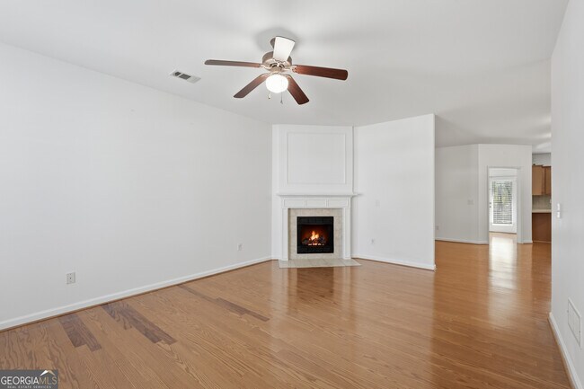 Photo - 368 Grayson Way