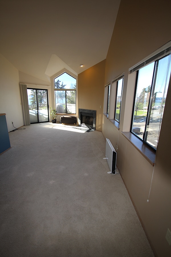 Photo - DOWNTOWN KIRKLAND 2 BED, 2.5 BATH HOME FOR RENT W WATER VIEWS!