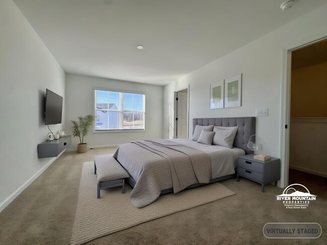 Building Photo - Newly Built End-Unit Townhome in Blacksburg - SHORT-TERM lease