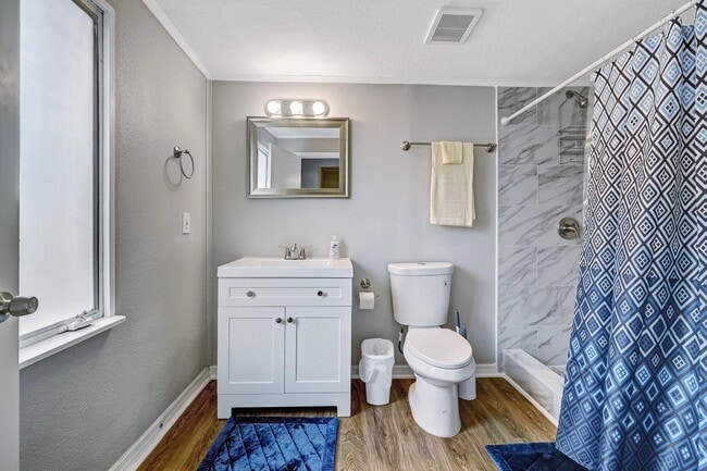 Photo - 7206 Ridgeway Rd N