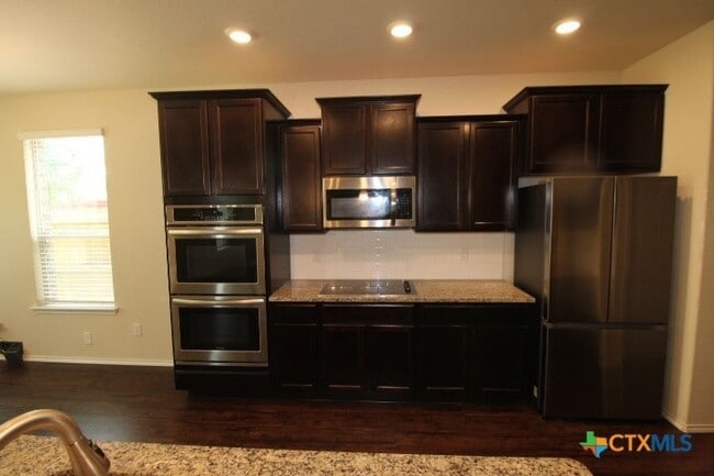 Photo - 1202 Stonewall Ridge