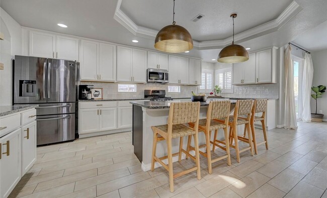 Photo - 5 Bed Home with luxury finishes in The Gle...