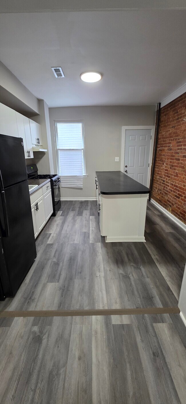 Photo - 151 N Streeper St