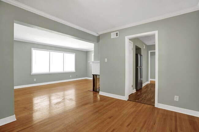 Photo - 1118 S Perkins Rd