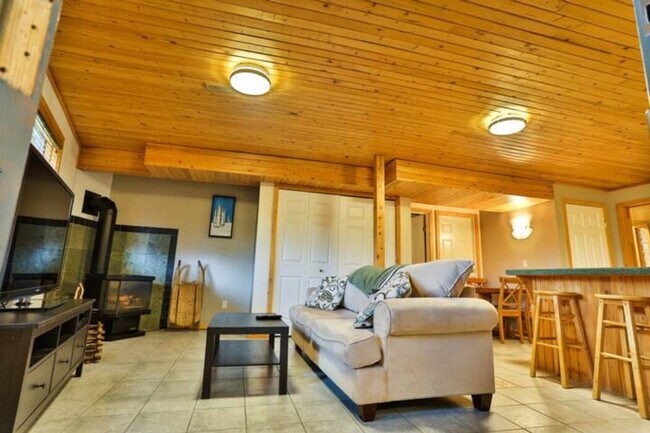 Photo - 4595 Alpine Way Unité SI ID1473821P