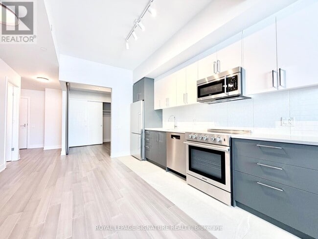 Photo - 664 Spadina Ave. Unité 703