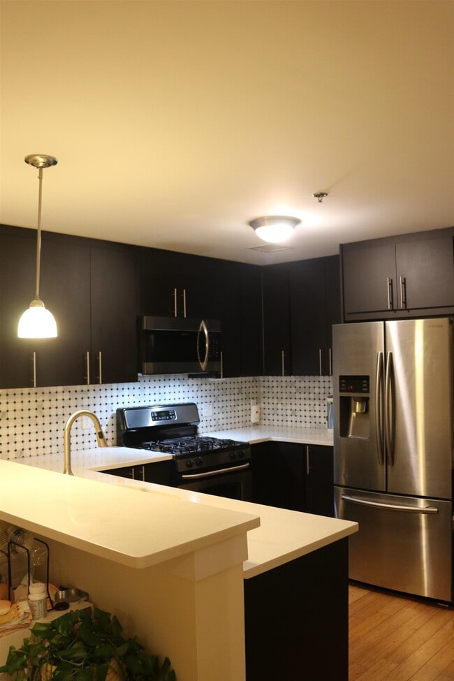 Photo - 636 5th St Unit 203