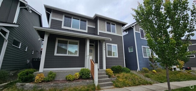 Building Photo - Spacious Bremerton Two-Story Rental