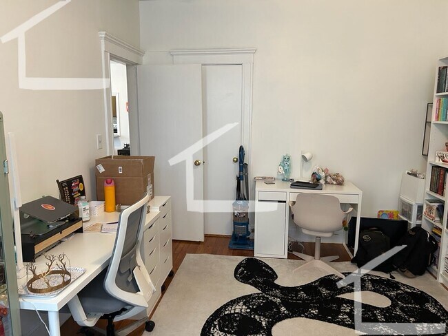 Photo - 229 Kelton St Unit 7