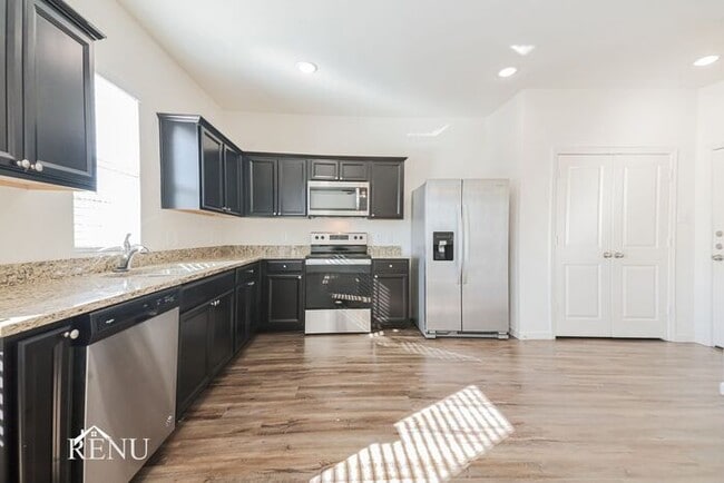 Photo - 6215 Old Bridge Way