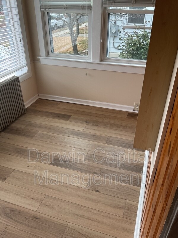 Photo - 1917 W High St