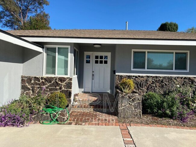 Photo - 5900 Cahill Ave