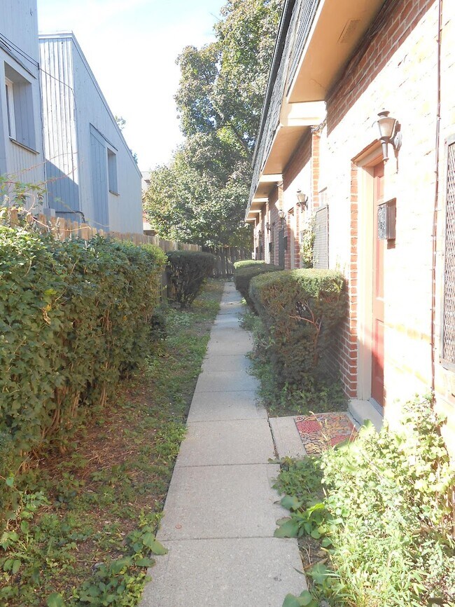 Photo - 1360 Highland St Unit Apt E