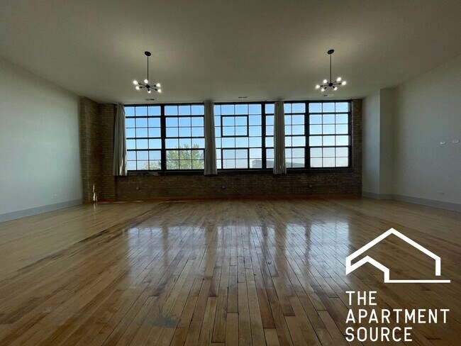 Photo - 1432 W 21st St Unit 306