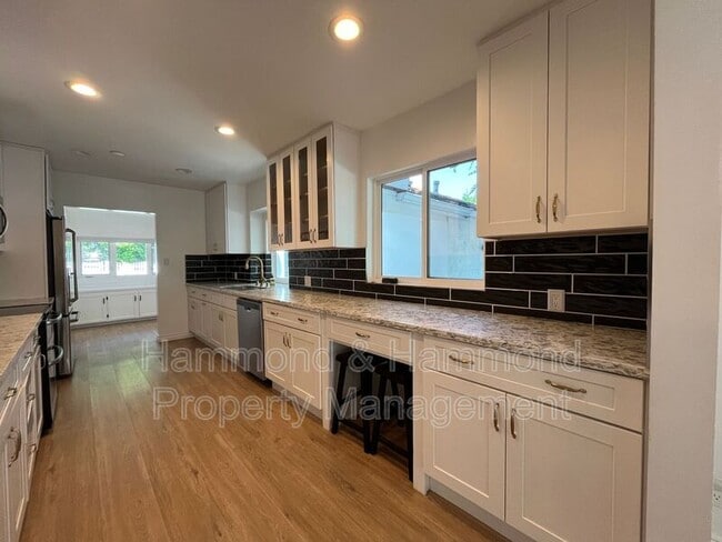 Photo - 5710 Jumilla Ave