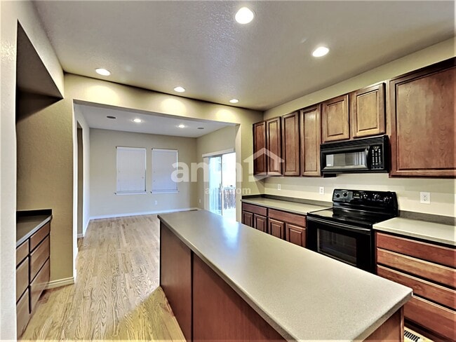 Photo - 12278 Kittredge St