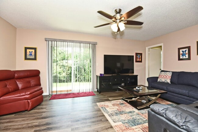 Photo - 733 Laurel Bay Cir Townhome