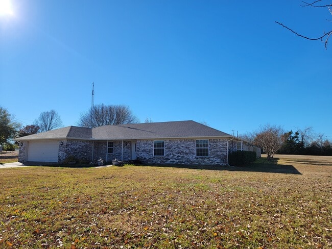 Photo - 101 Bluebonnet Ln